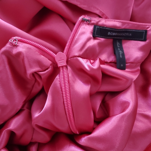 BCBG MaxAzria CERISE DEEP-V PLEATED LONG GOWN - Picture 6 of 16